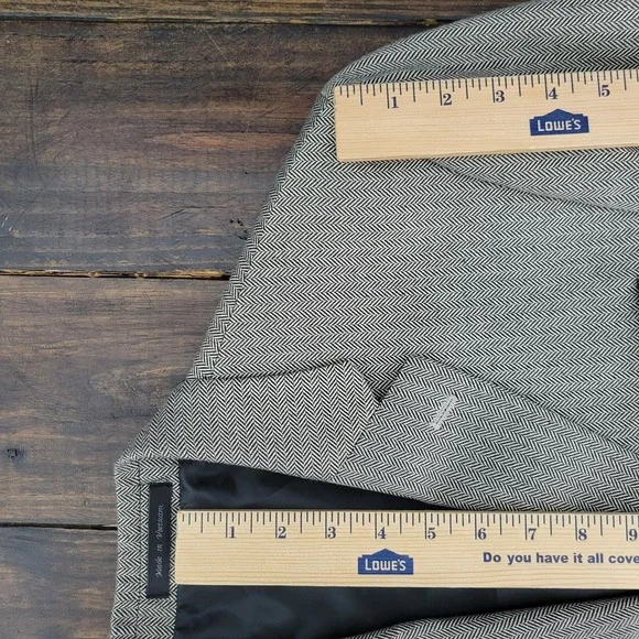 Chaps Men's Sport Coat Blazer Two Button Light Brown Herringbone‎ Poly Blend 42R